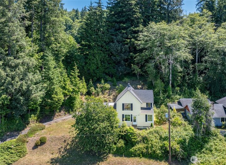 Property Photo:  1608  Laura Street  WA 98520 