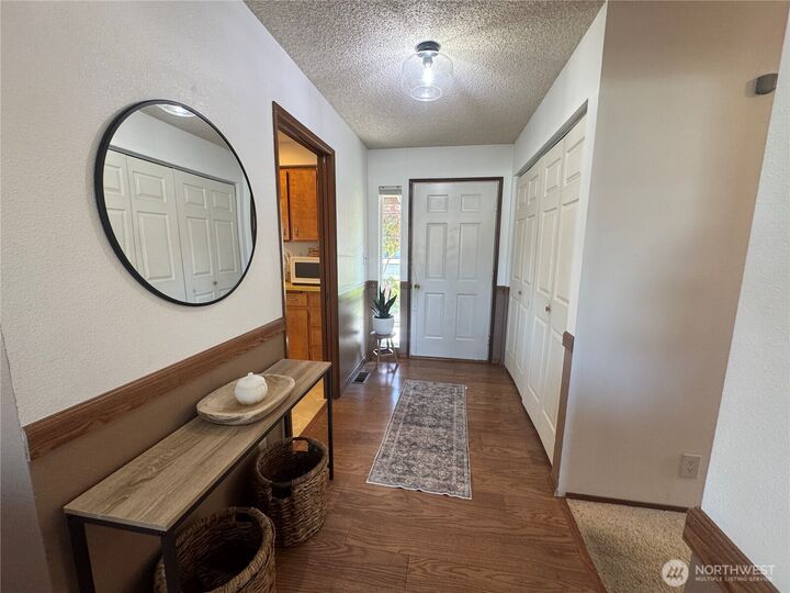 Property Photo:  103  Crest Drive  WA 98823 