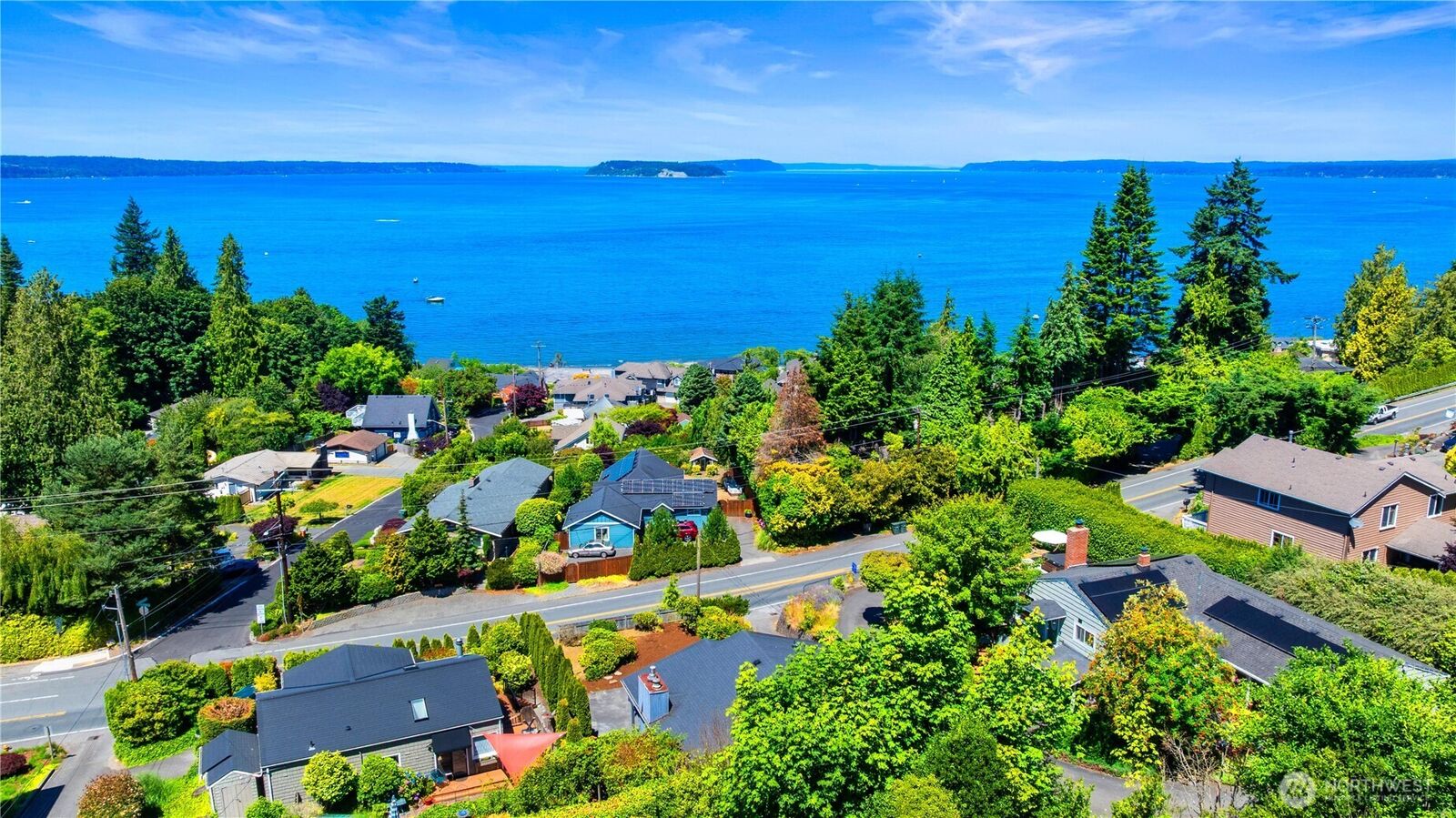 Property Photo: 1418 W Mukilteo Boulevard WA 98203