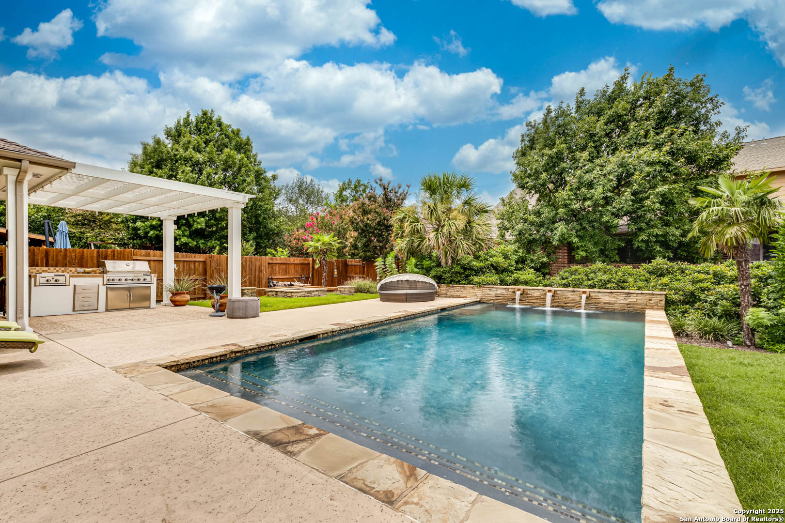18739 Castellani  San Antonio TX 78258 photo