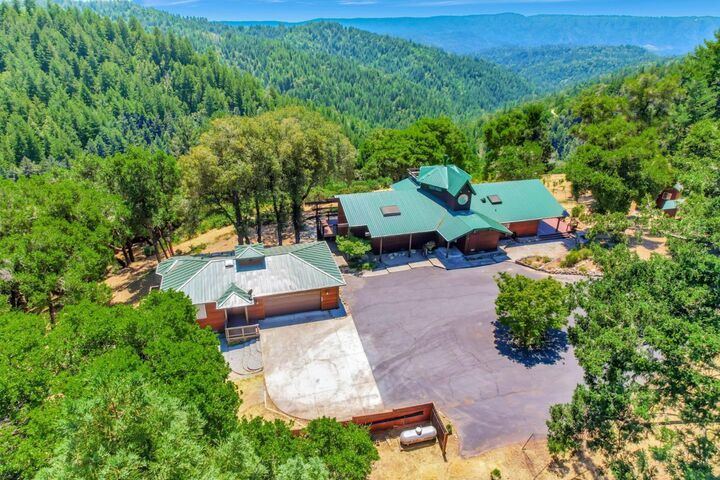 Property Photo: 950 Oak Ridge Road CA 95033