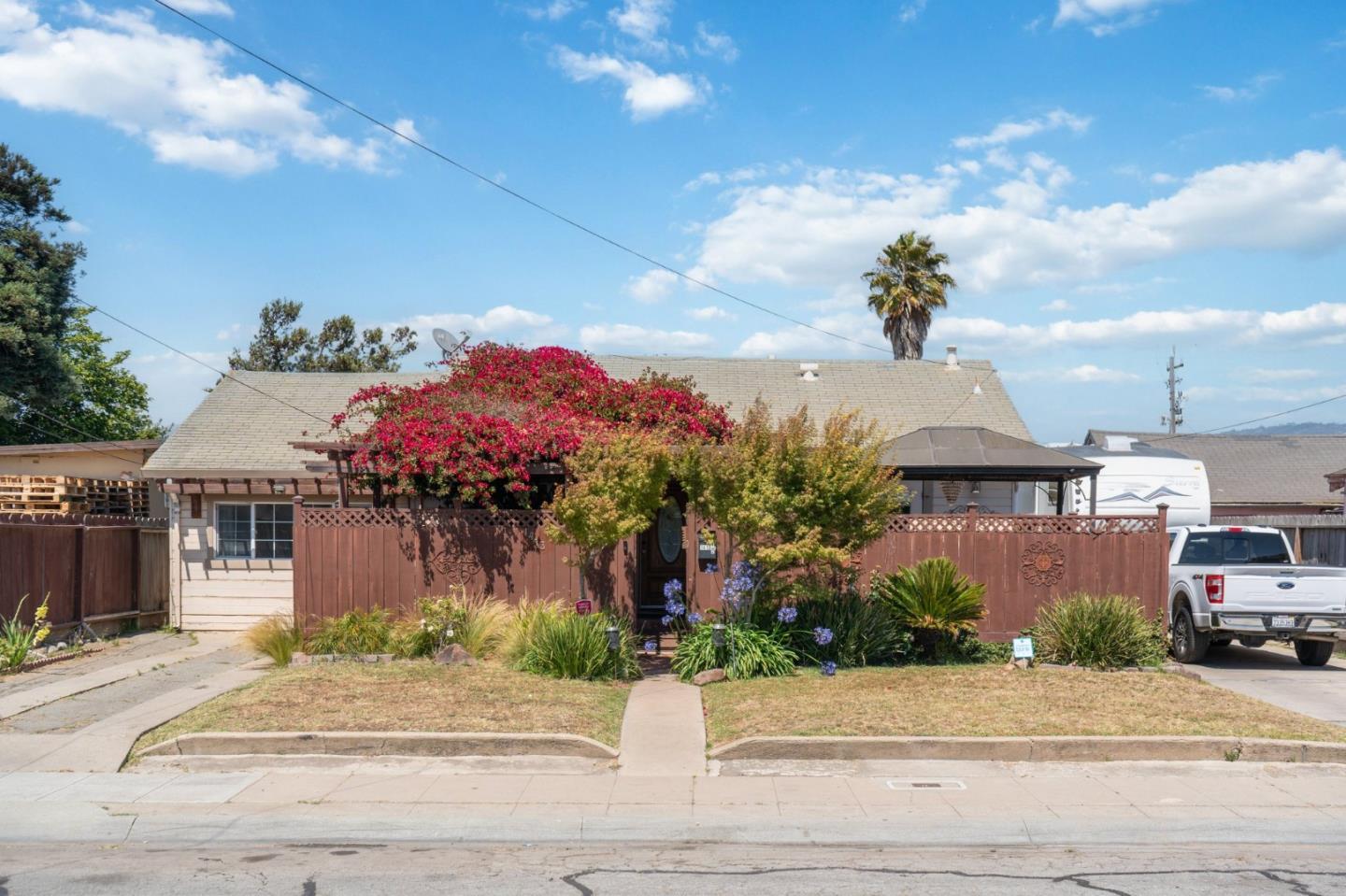Property Photo: 1413 Wiren Street CA 93905