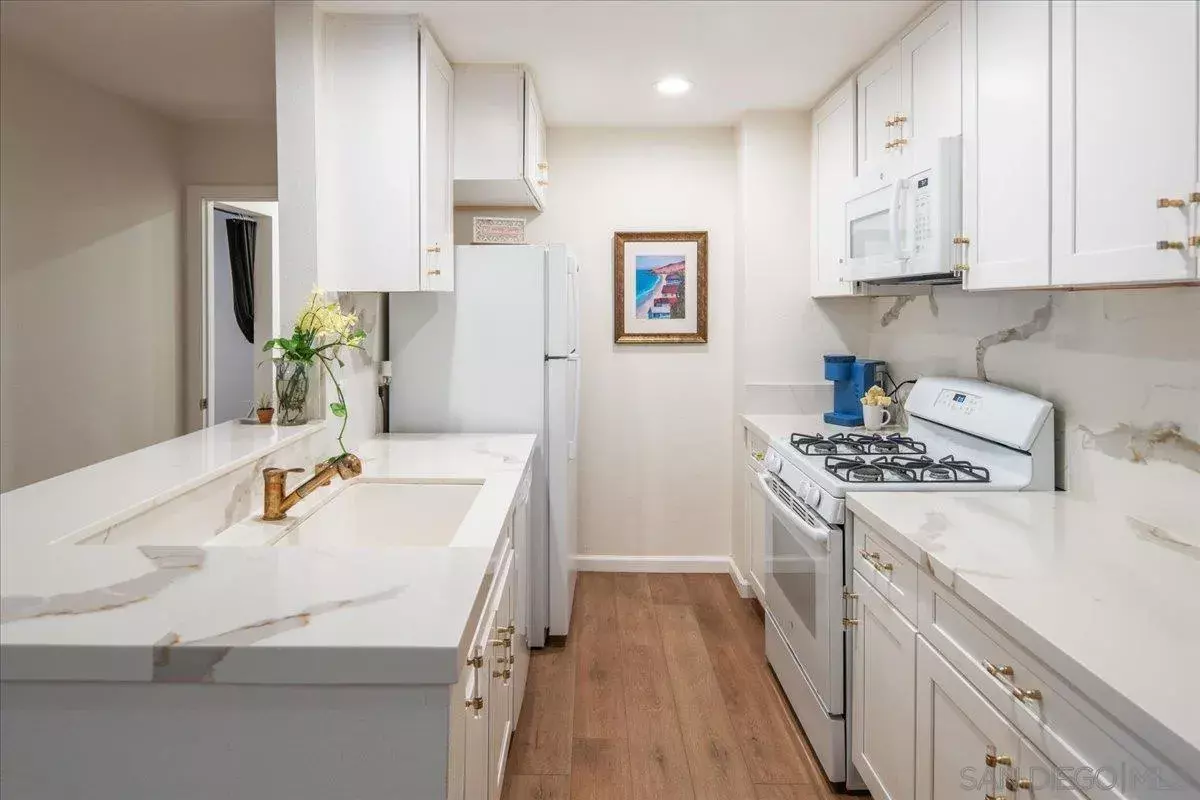 Property Photo:  1621 Hotel Circle S E125  CA 92108 