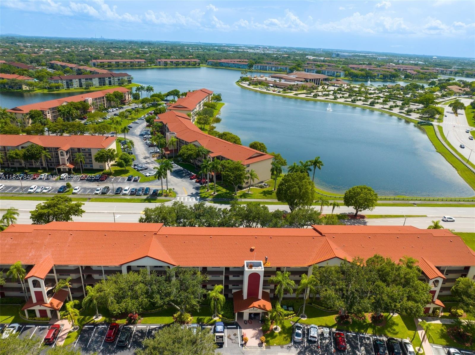 Property Photo: 1000 SW 128th Ter 312V FL 33027