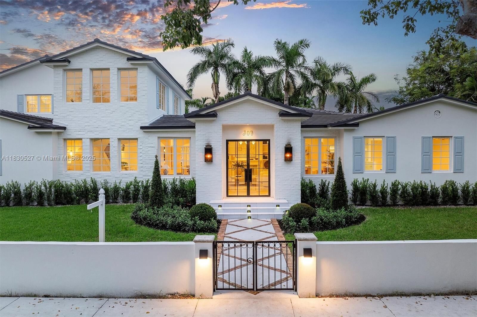 Property Photo:  309 NE 99th St  FL 33138 