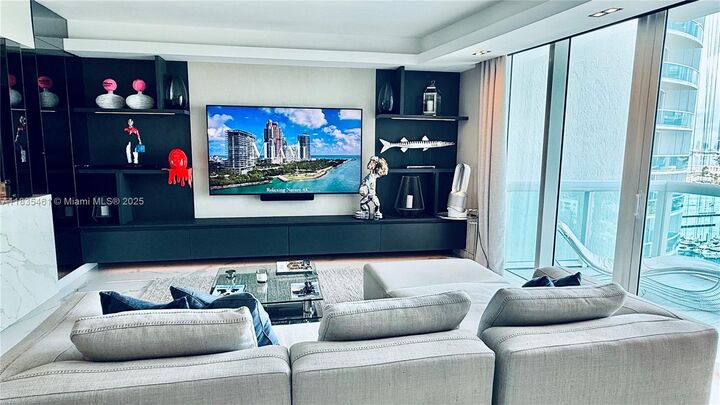 Property Photo: 1000 S Pointe Dr 1706 FL 33139