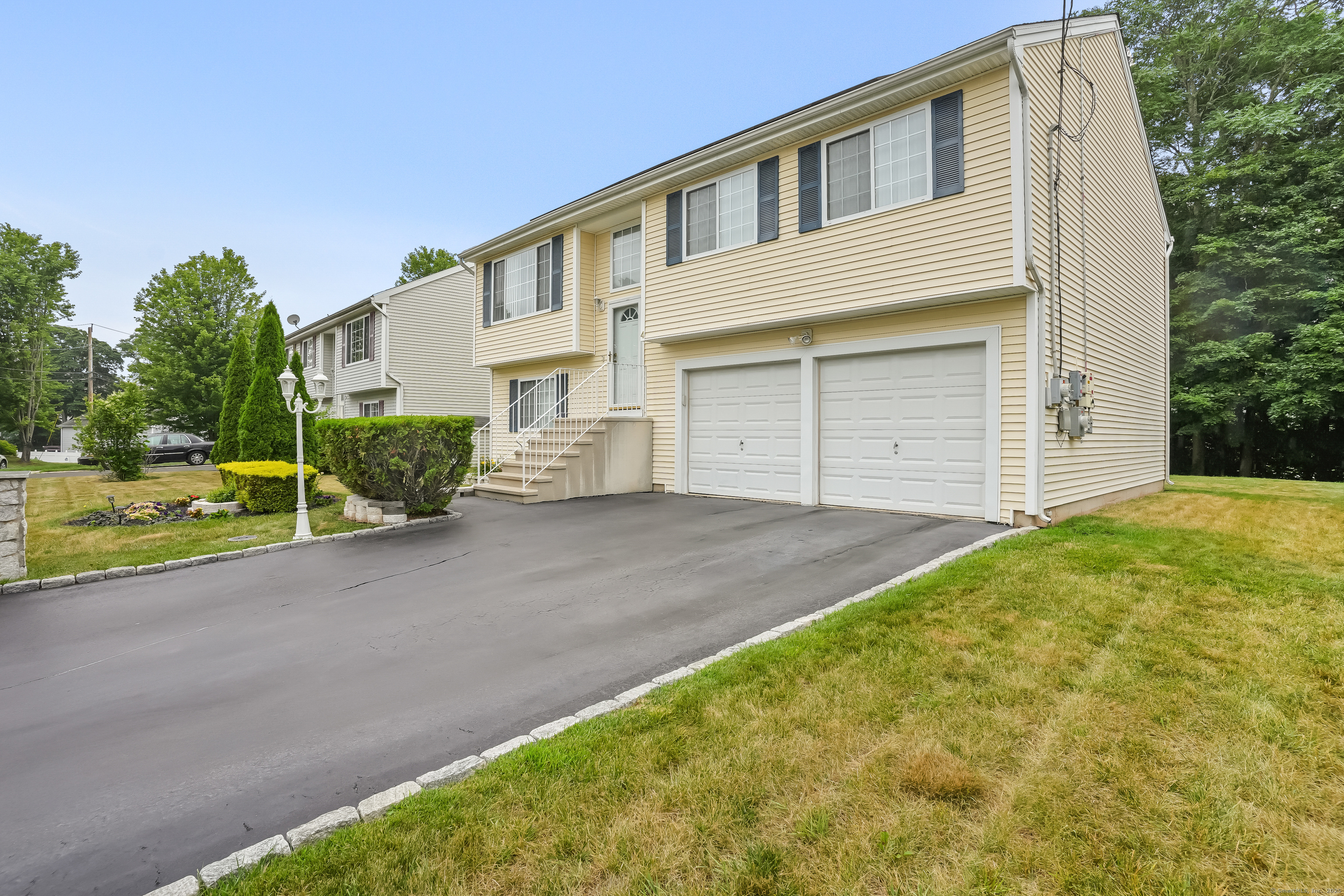 Property Photo:  4 Russo Terrace  CT 06513 
