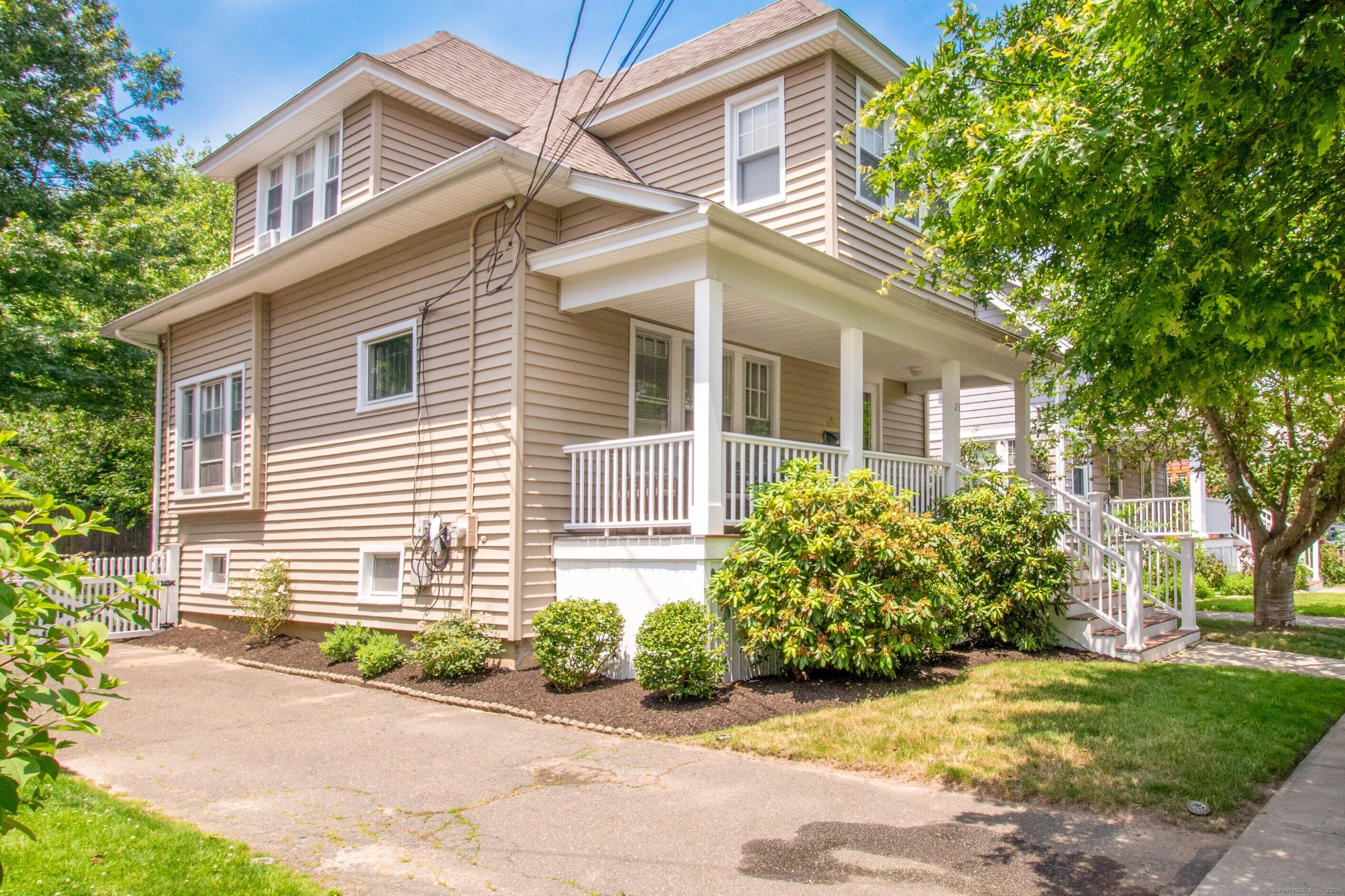 Property Photo: 23 Harborview Place CT 06605