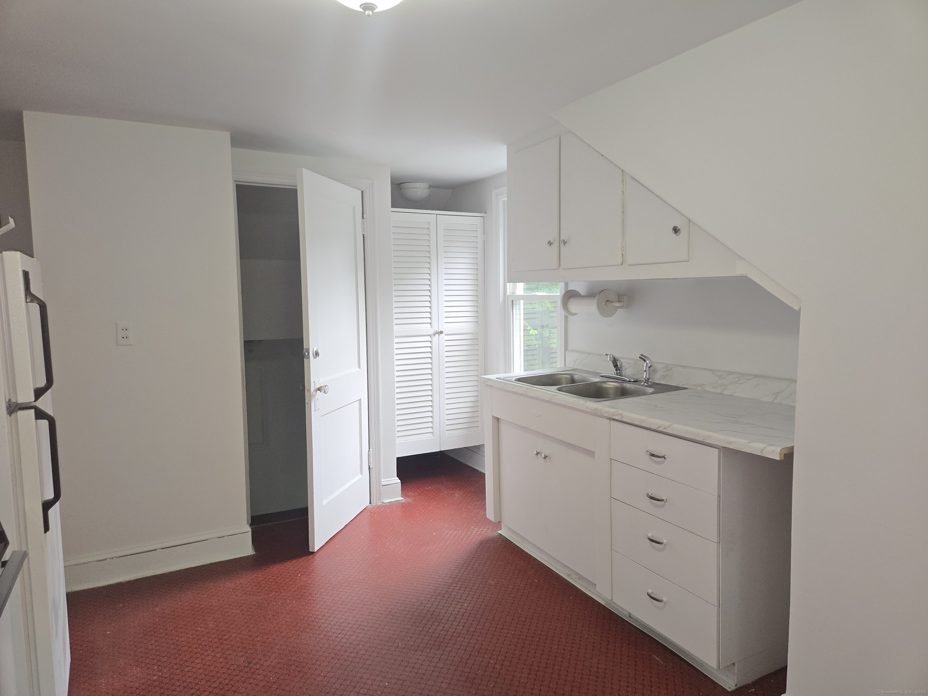 Property Photo: 275 Silver Hill Road CT 06418