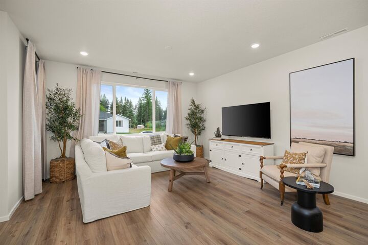 Property Photo:  2731 N Talon Ln  WA 99019 