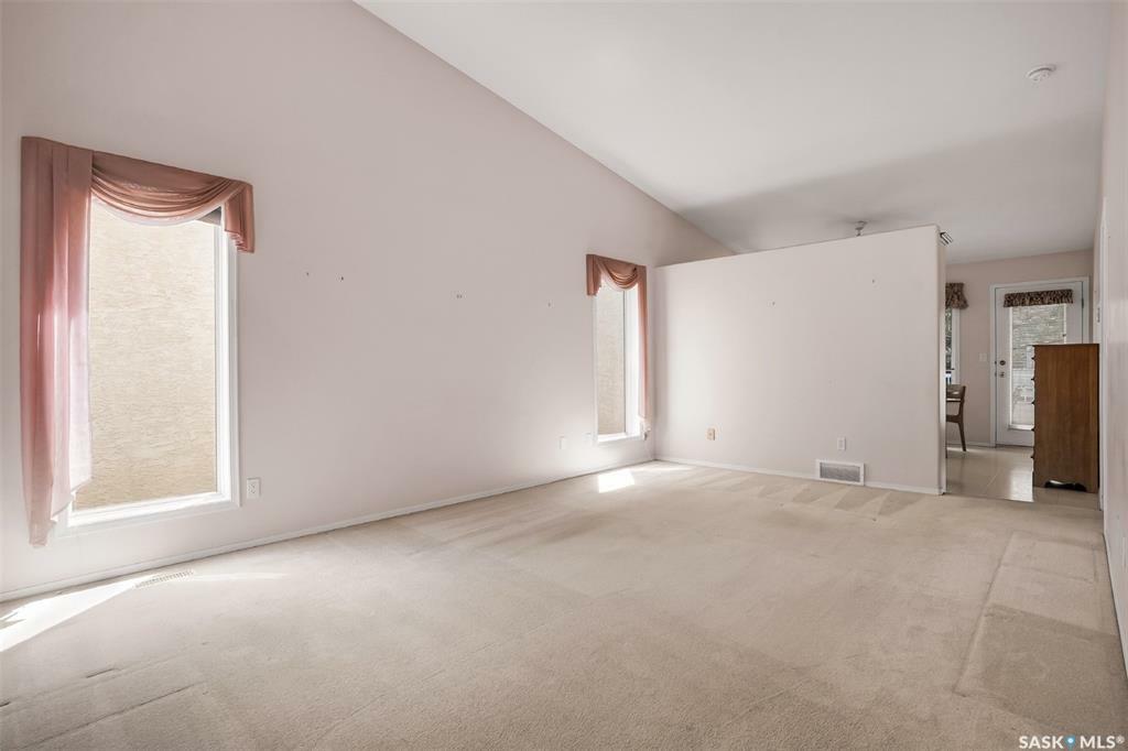 Property Photo: 815 Heritage Green 233 SK S7H 5R6
