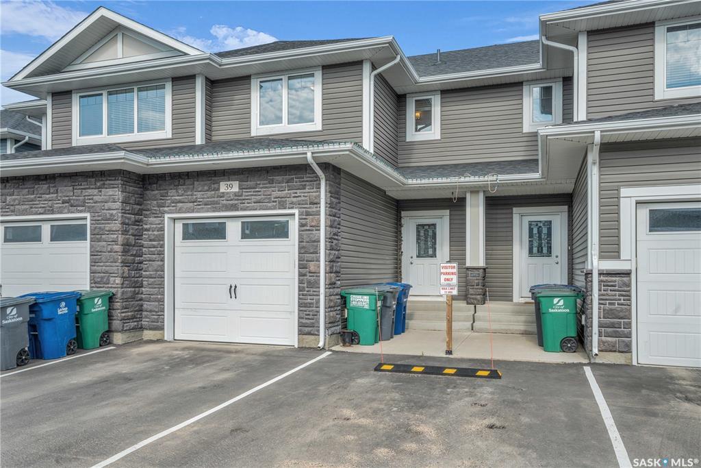 Property Photo: 115 Veltkamp Crescent 39 SK S7T 0T7