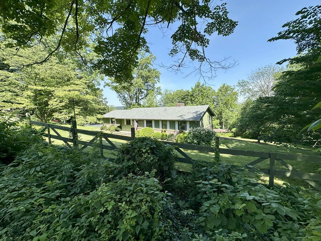Property Photo: 150 Dun Road OH 45601