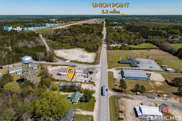 Property Photo: 2090 E Broad Street GA 30642