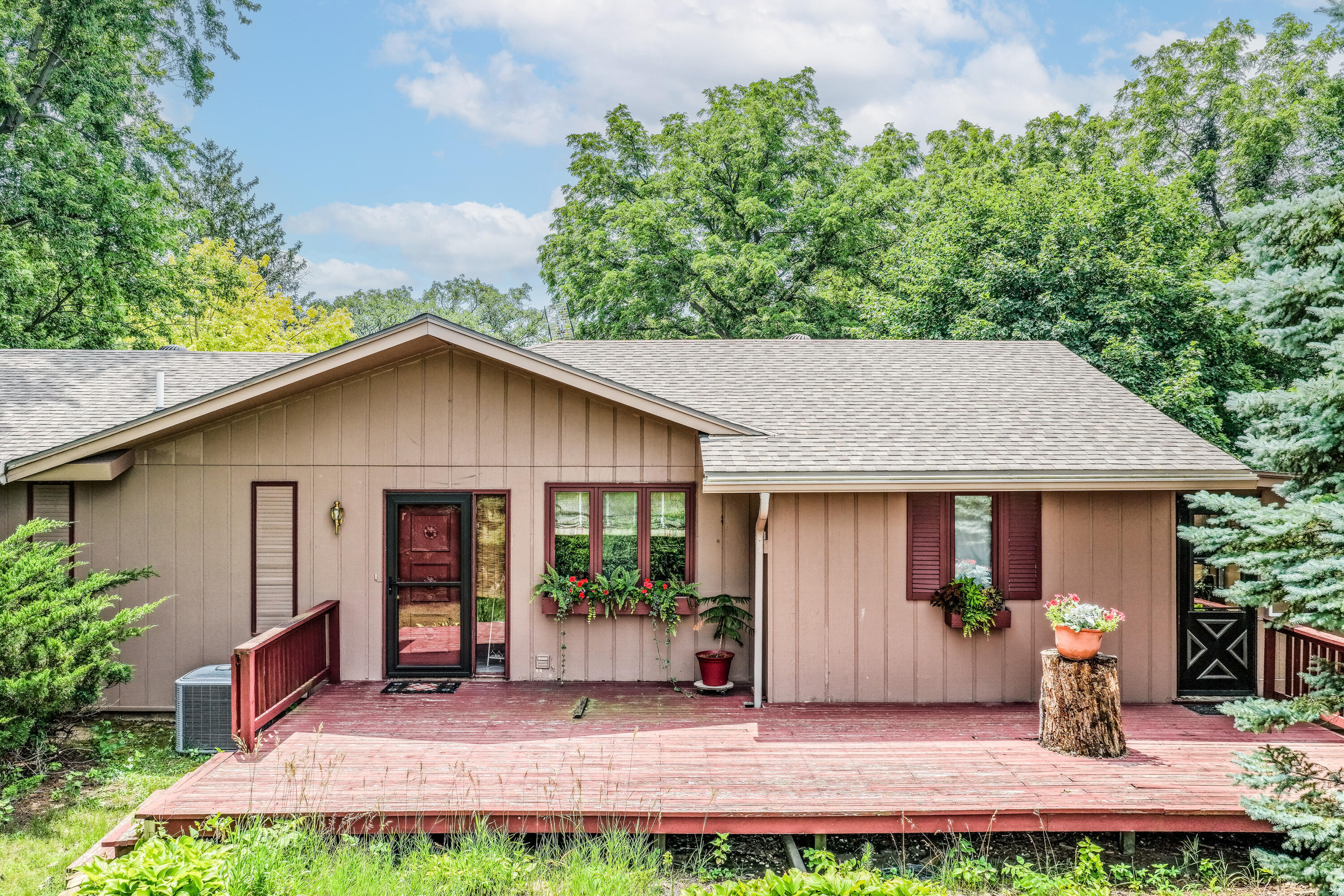 Property Photo: 2224 295th Street IA 51555