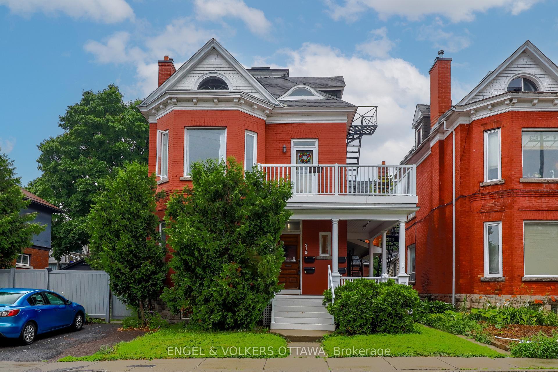 Property Photo: 219 Cobourg Street ON K1N 8H9