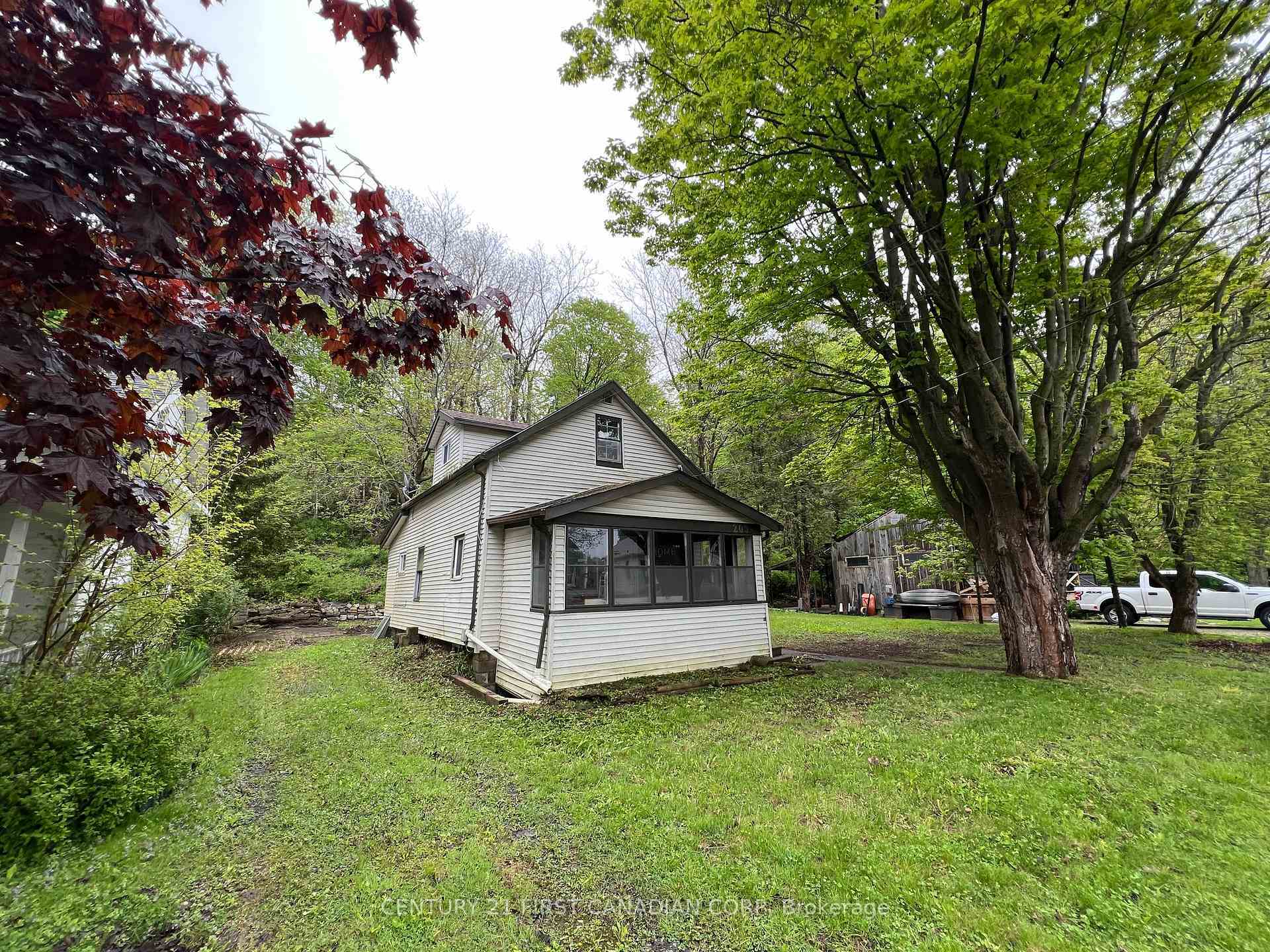 Photo de la propriété:  205 Orchard Street  ON N5L 1C4 