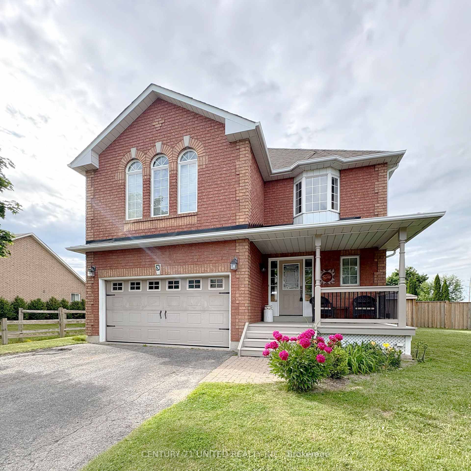 Property Photo: 3 Greenway Boulevard ON L9L 1S9