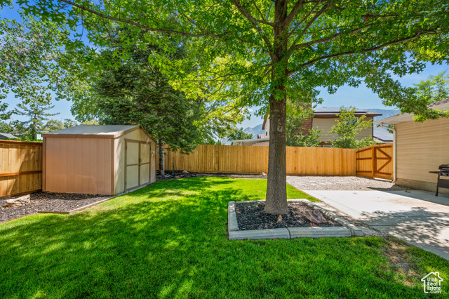 Property Photo:  1609 E Sego Lily Dr  UT 84092 