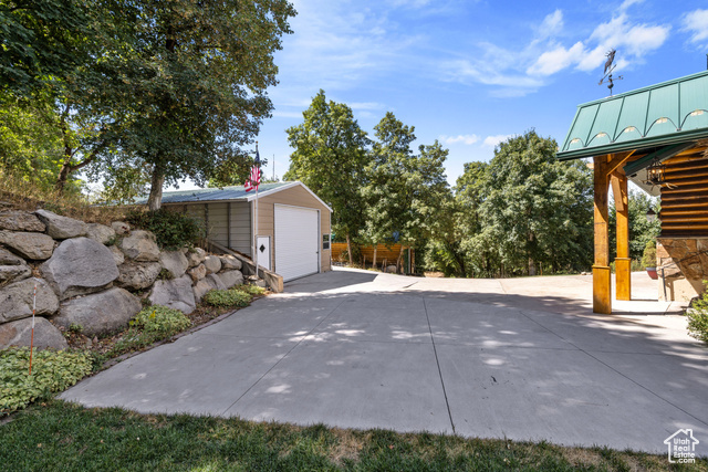Property Photo: 610 S Maple Dr UT 84653