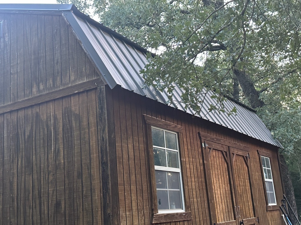 Property Photo: 810 Pine Valley Loop TX 78957