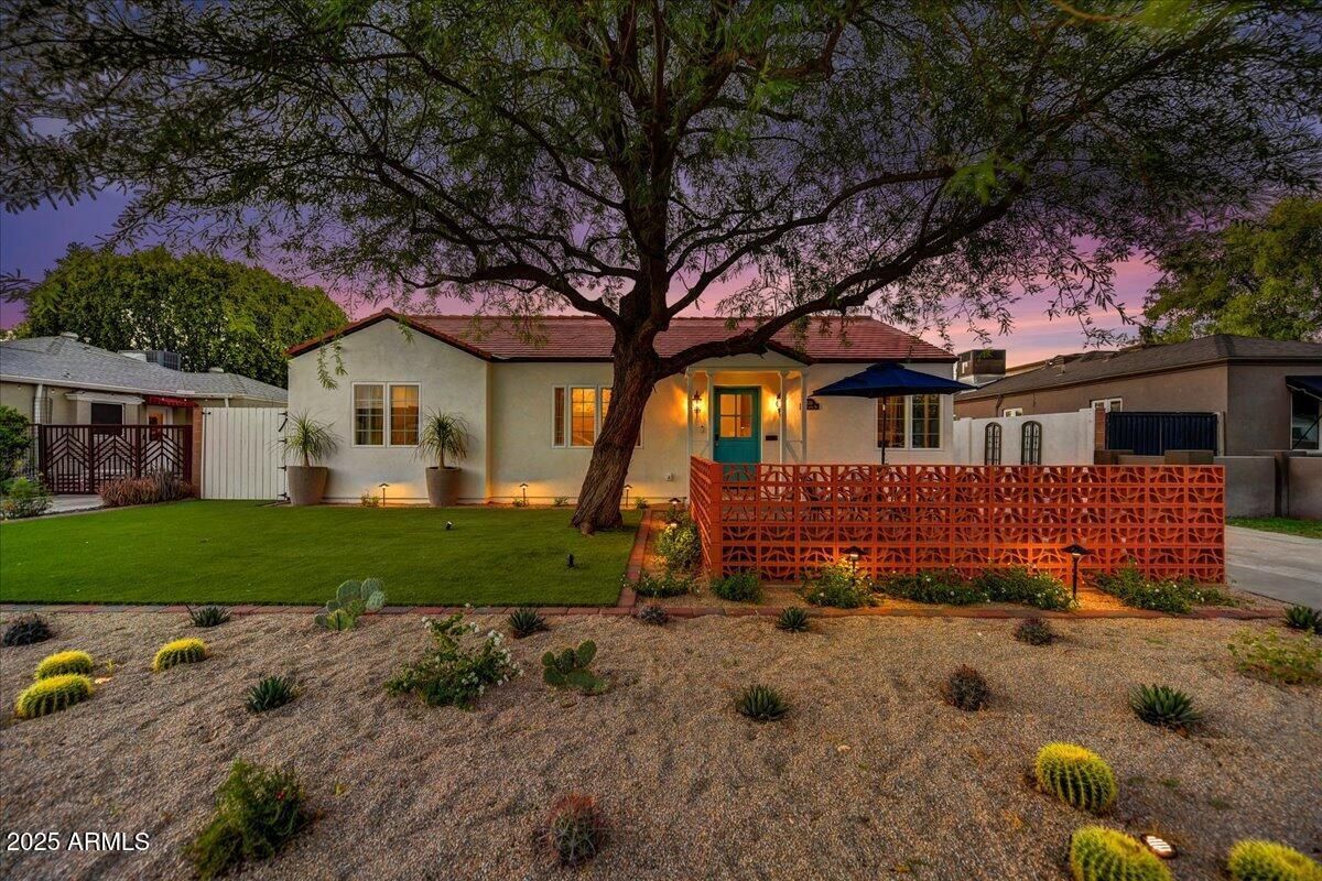 Property Photo: 526 W Wilshire Drive AZ 85003