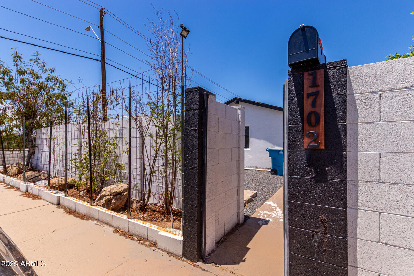 Property Photo:  1702 W Indian School Road  AZ 85015 