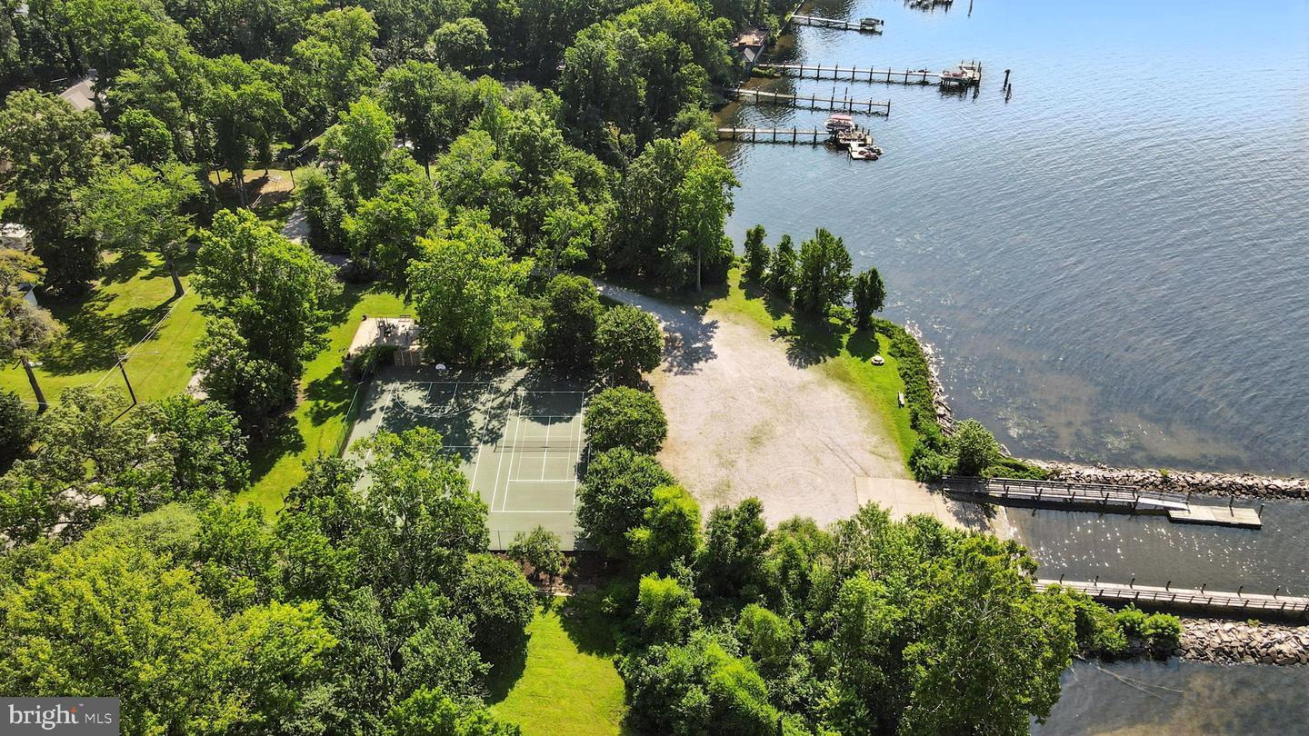 Property Photo: 6008 Chapman Road VA 22079