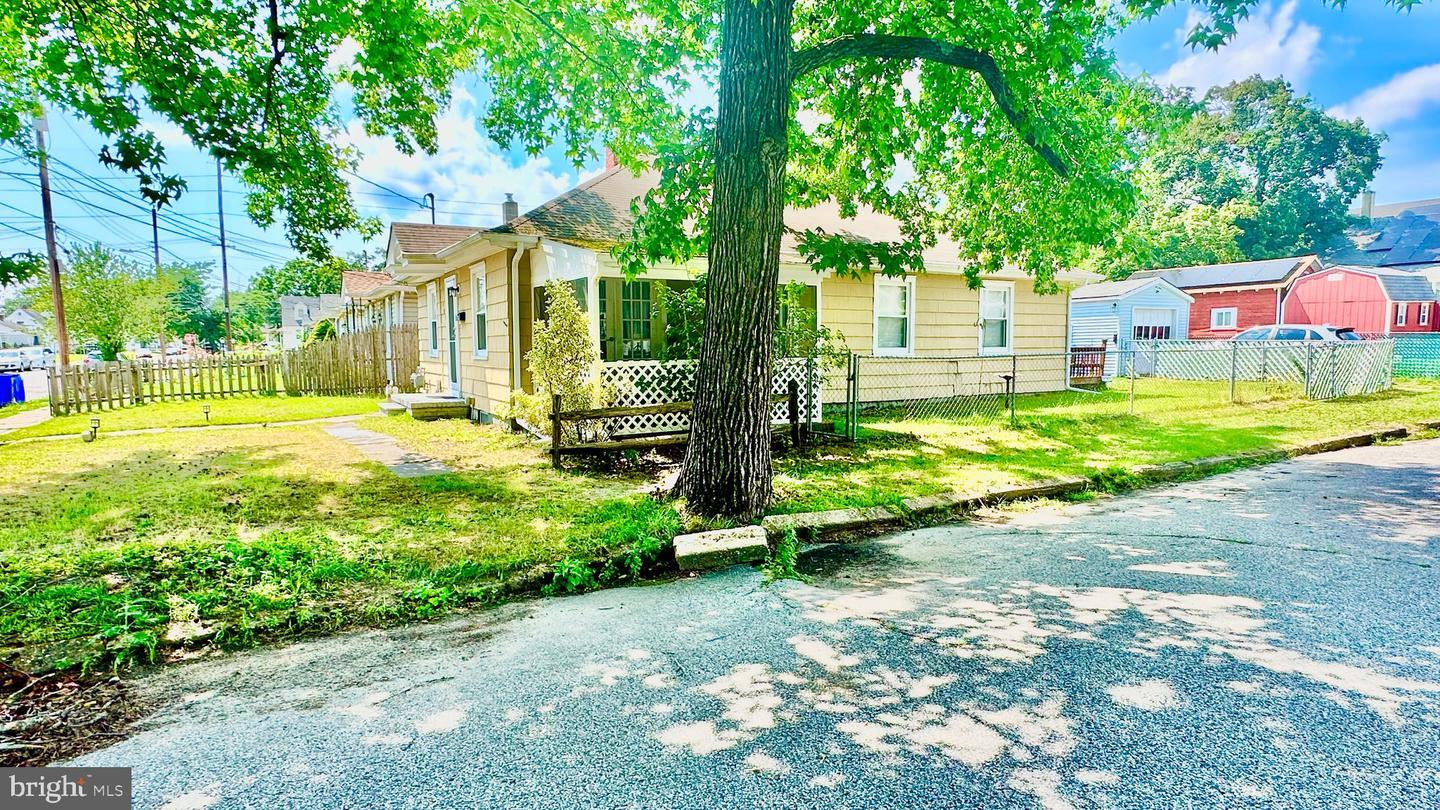 Property Photo: 1010 Woodland Avenue NJ 08332