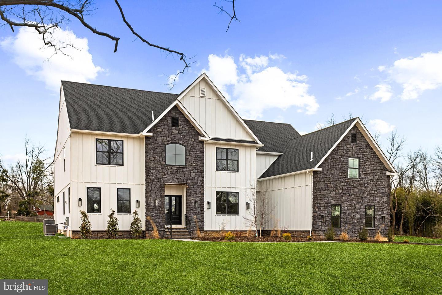 968 Tennis Avenue  Ambler PA 19002 photo