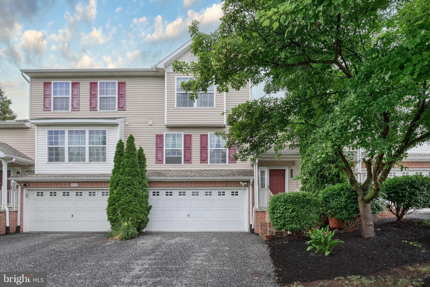 Property Photo: 1153 Cross Creek Drive PA 17050