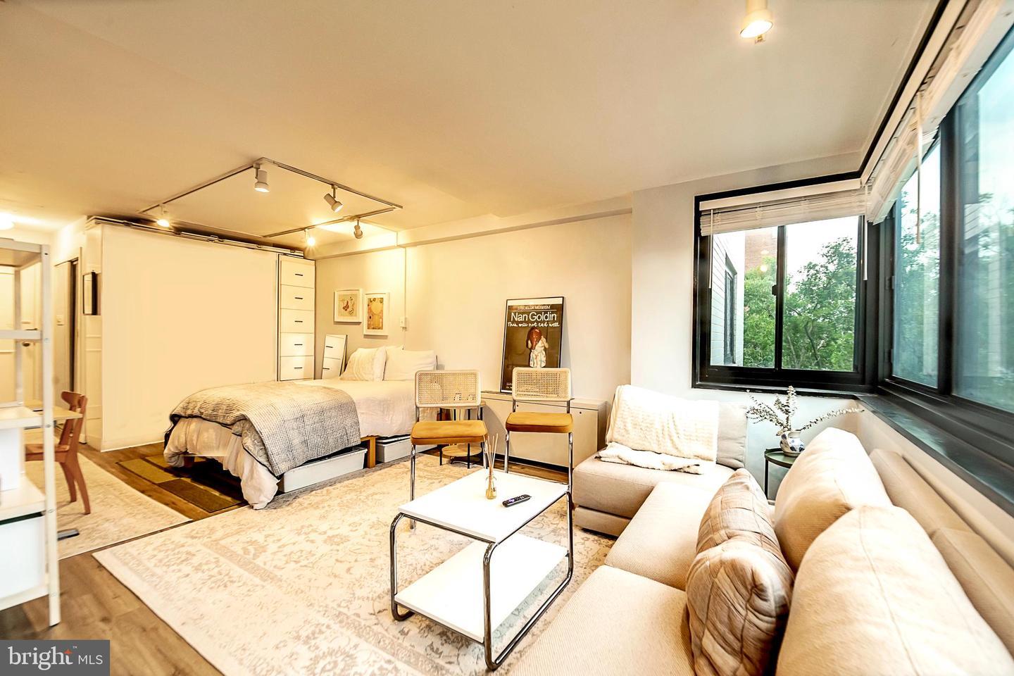 Property Photo: 1601 18th Street NW 617 DC 20009