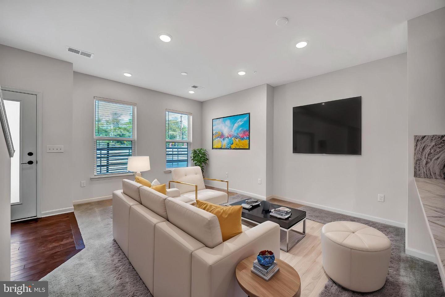 Property Photo: 806 Shay Ct NJ 08550
