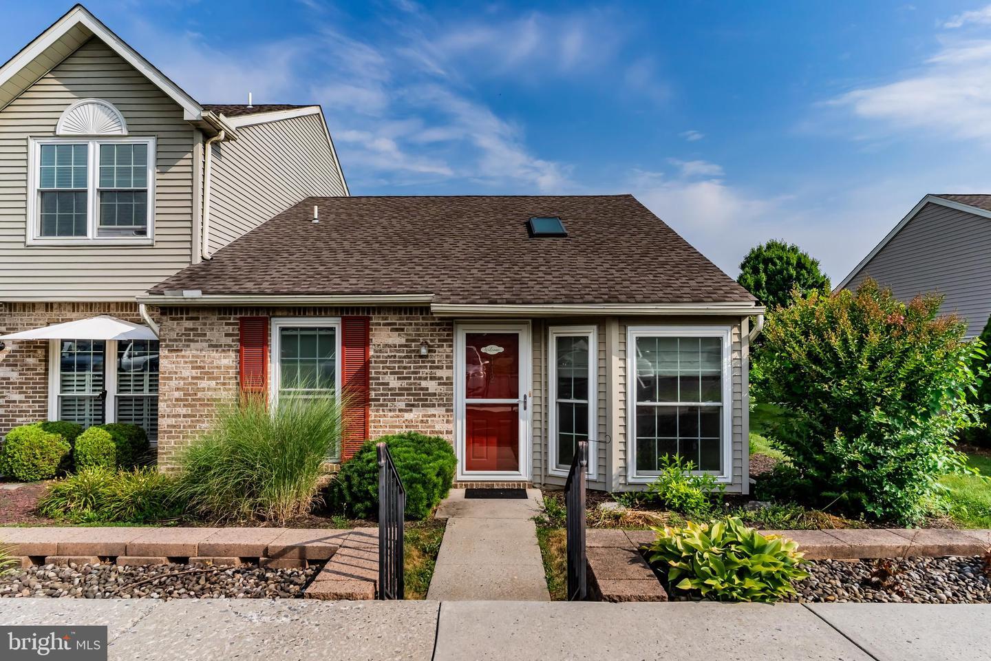 Property Photo:  112 Easterly Drive  PA 17050 