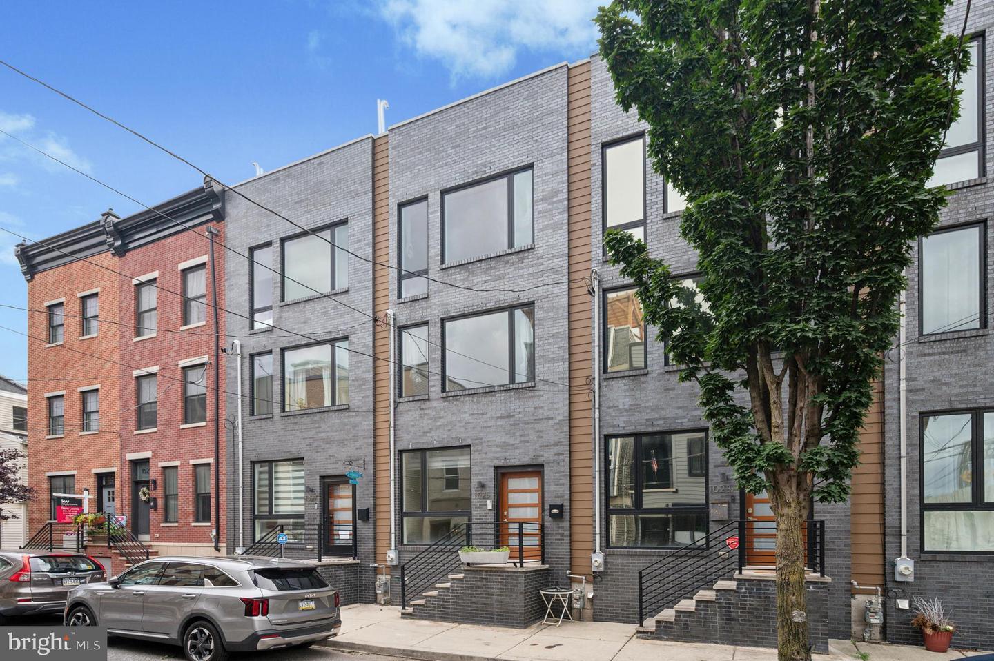 Property Photo: 1025 Earl Street PA 19125