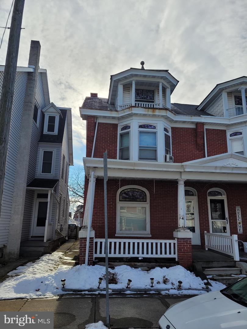 424 Walnut Street  Denver PA 17517 photo