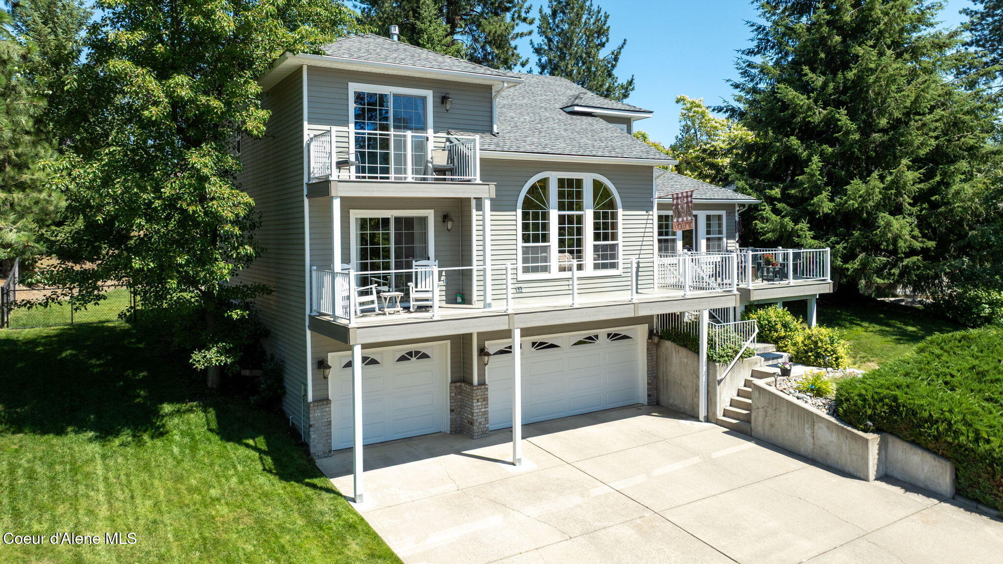Property Photo: 5570 E Shoreline Dr ID 83854