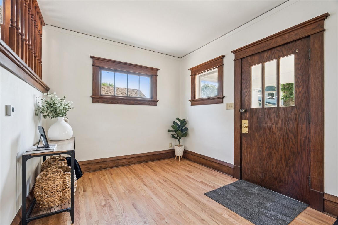 Property Photo: 395 18th St SE IA 52403