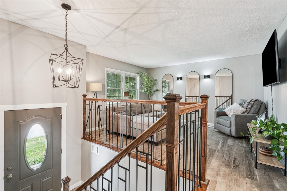 Property Photo: 6808 Kelburn Lane NE IA 52402