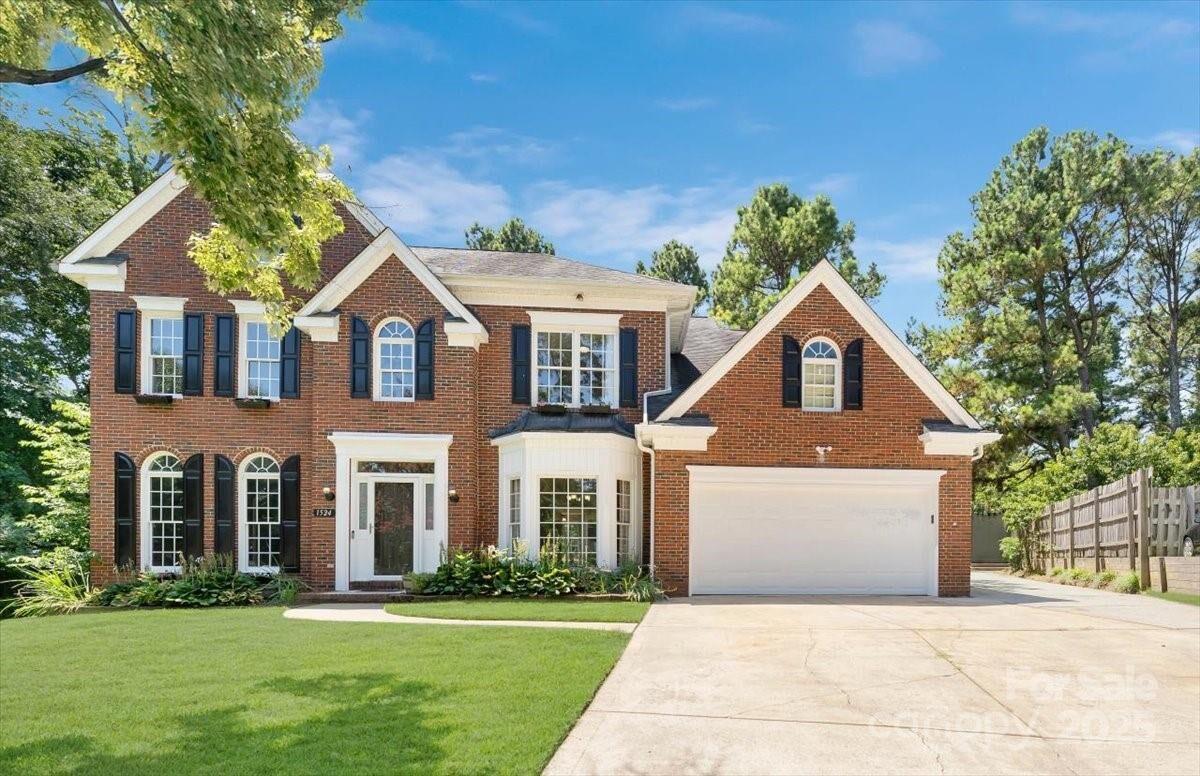 Property Photo:  1524 Candlewyck Court  NC 28081 