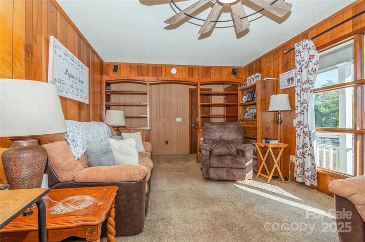 Property Photo: 511 E Church Street SC 29067