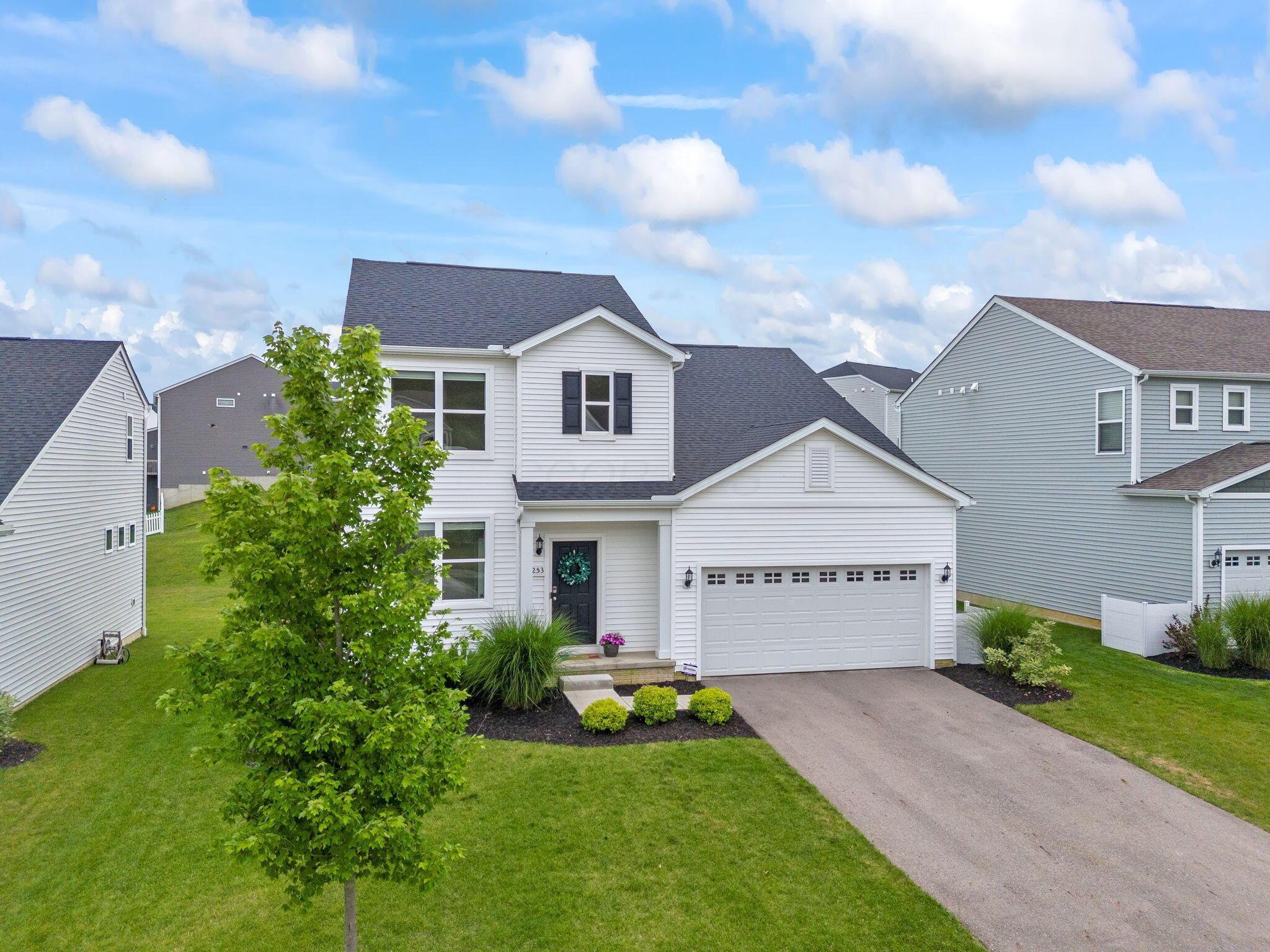 Property Photo:  253 Whitetail Trail  OH 43031 