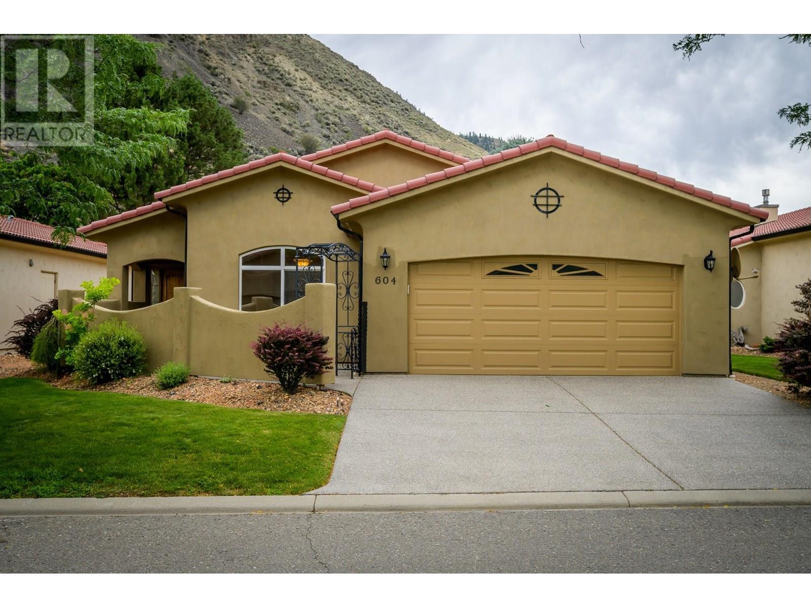 Property Photo: 604 Rosewood Lane BC V2H 1T3