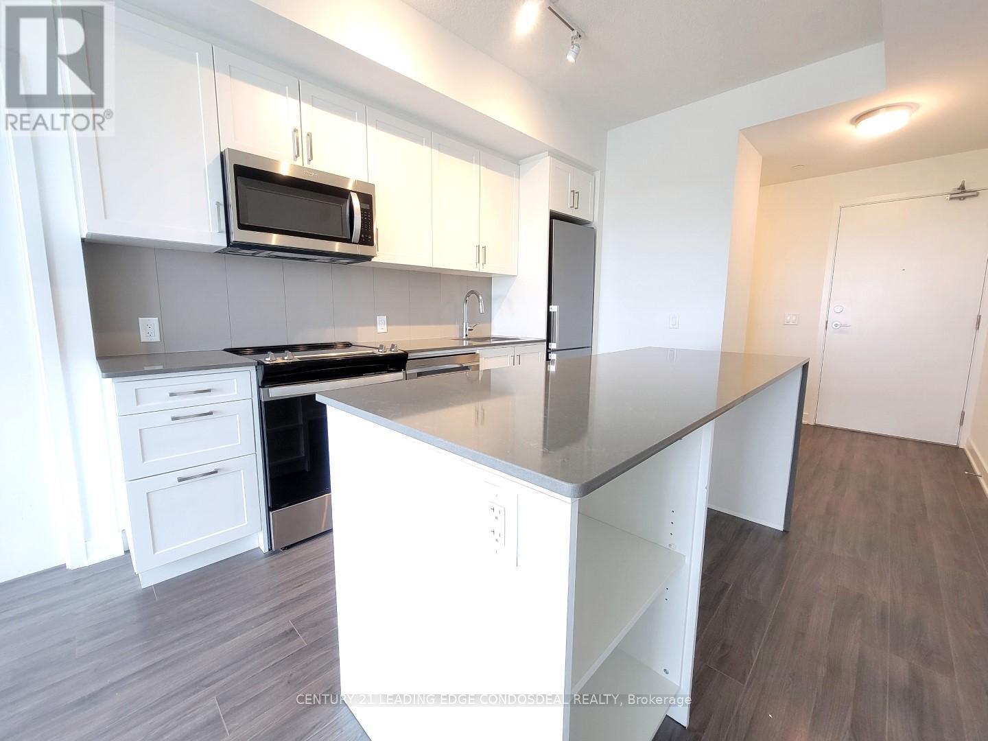 Property Photo:  681 Yonge Street 623  ON L9J 0K1 