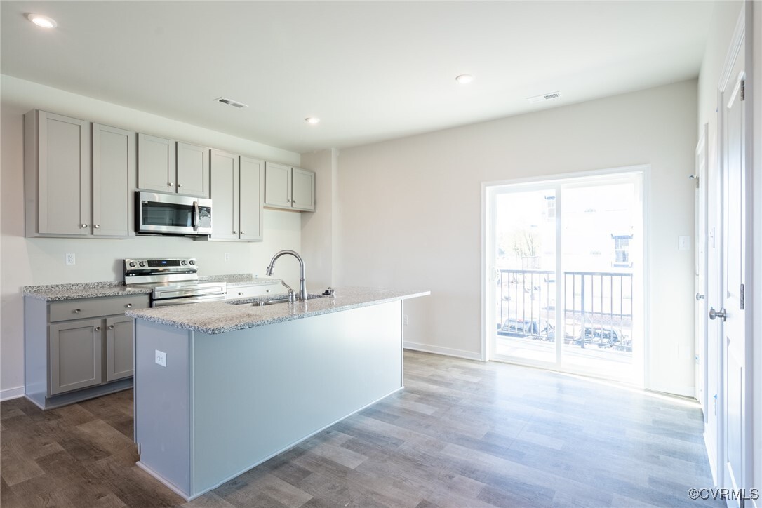 Property Photo: 4186 Park Trail Drive U-4 VA 23223