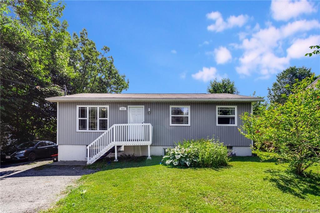 Photo de la propriété: 816 York Street NB E3B 3R8