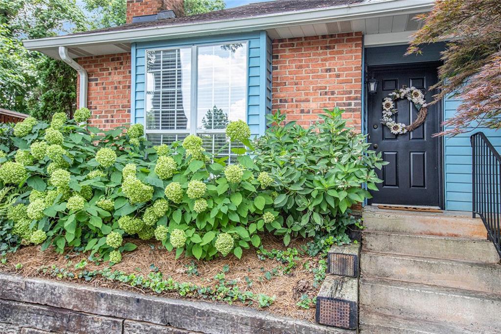 Property Photo: 1195 Minhinette Drive F GA 30075