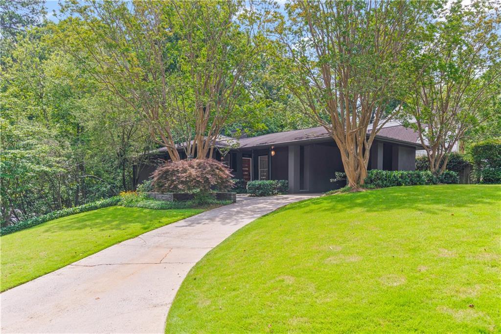 Property Photo:  2901 N Hills Drive NE  GA 30305 