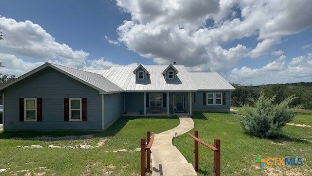 Property Photo:  811 Hillside Drive  TX 78070 