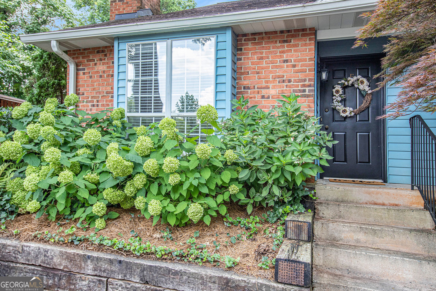 Property Photo: 1195 Minhinette Drive F GA 30075